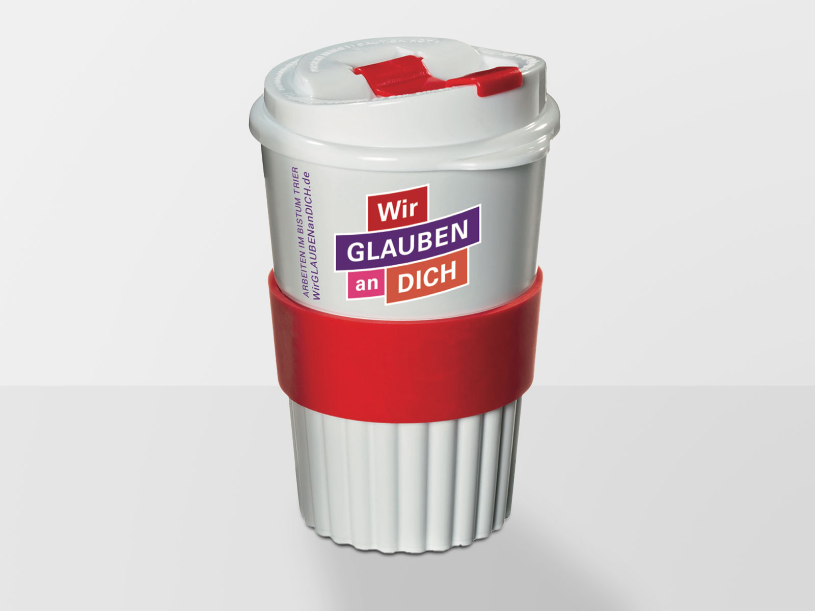 Becher „Wir glauben an Dich"